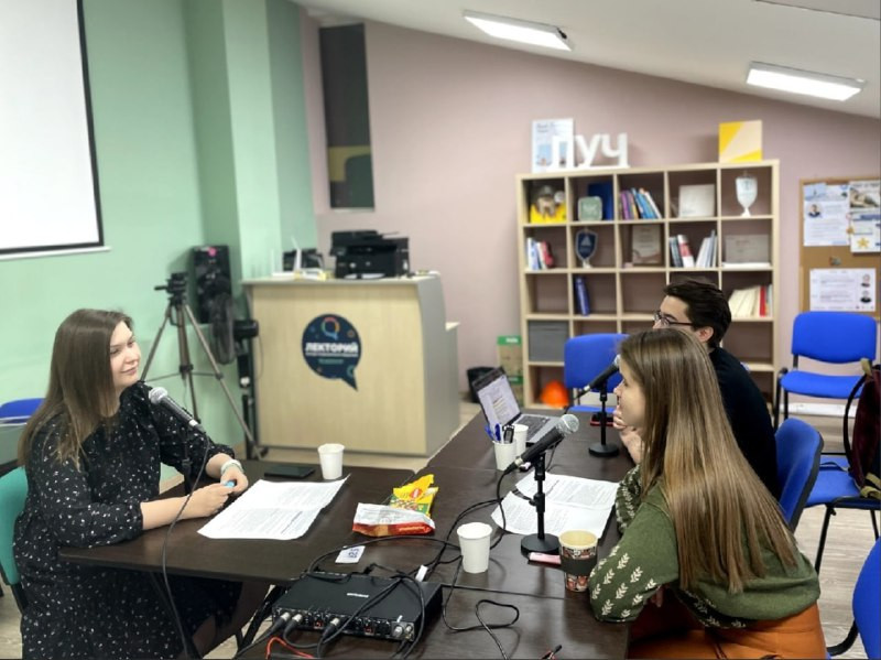 Фонд «Не напрасно» и HSO talks запустили подкаст «Вам не ко мне»